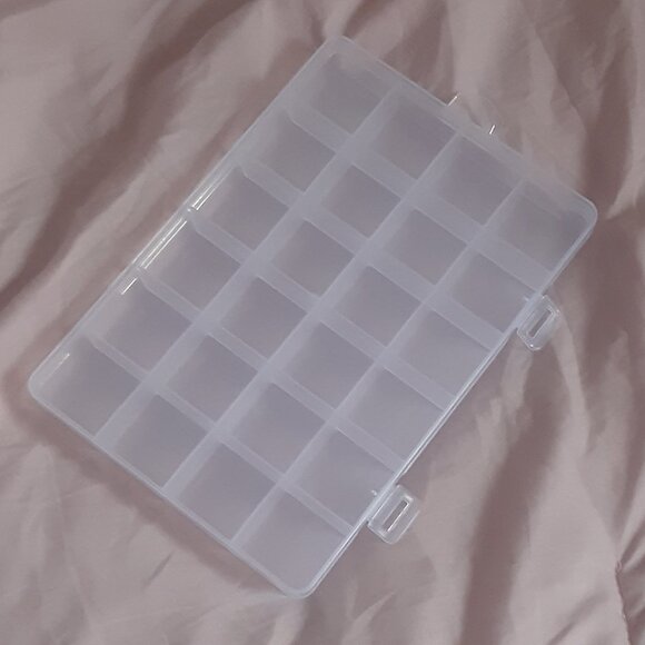 24 Grids Plastic Organizer Box - Picture 3 of 4